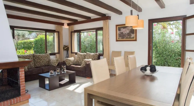 Villa Dos Pinos, Prenota Villa Cottage a Cala d'Or, Cottage