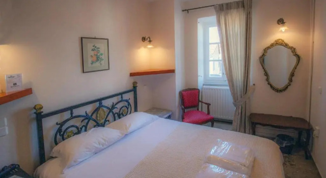Одноместный номер Standard Byron Traditional Hotel