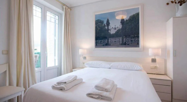 BREATHTAKING TERRACE VIEWS - by SanSebastianApartments.es, Rezerwuj Apartament Hotele w Baskonia z parkingiem, Parking