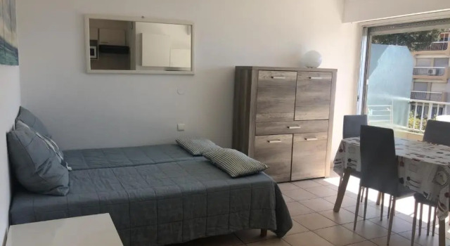 Appartement Saint-Raphaël, 1 pièce, 2 personnes - FR-1-466A-27, Reservar Apartamento Saint-Raphael Mimosa Road