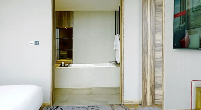 Номер Grand Swissôtel Jakarta PIK Avenue