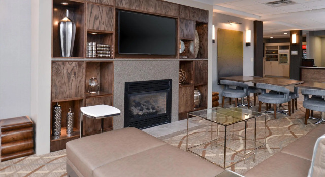 Holiday Inn Express Hotel & Suites Lafayette by IHG