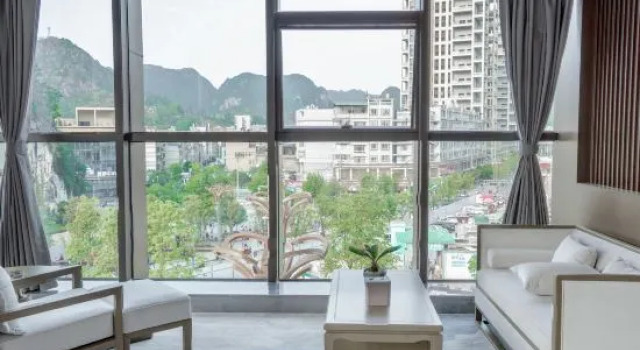 Suite Moyun Hotel (Ziyun Yaluwang Leisure Plaza)