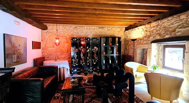 Posada Los Calderones, Забронировать Отель Отели Сантильяна-дель-Мар с бассейном, рядом с Музей инквизиции, Бассейн