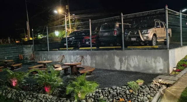 Студия Deluxe Monteverde Coati & Sloth Studios Apartaments Hotel