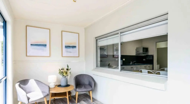 Апартаменты Standard Georges Bay Apartments