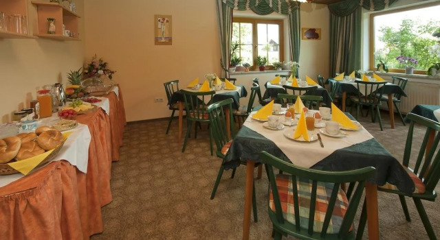 Haus Fischer, Rezerwuj Hotel Velden am Wörthersee 