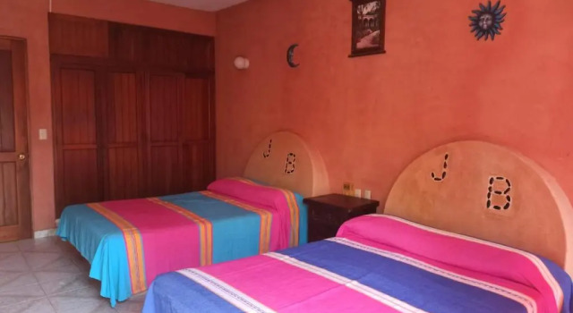 Четырёхместный номер Standard Hotel J.B