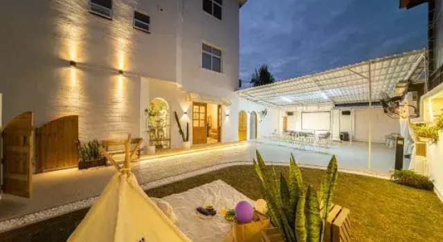 Chunri Yue Homestay Shenzhen, Rezerwuj Hotel Hotele w Shenzhen z parkingiem, Parking