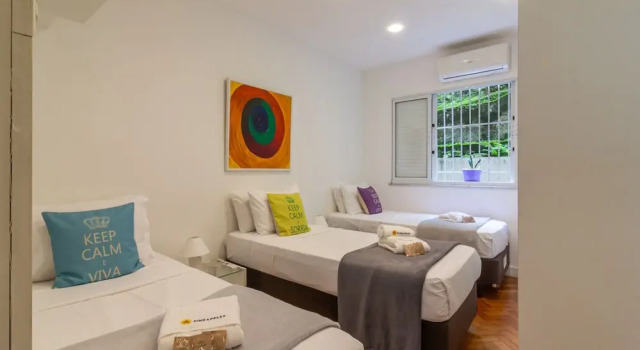 10-min Walk to Copacabana Beach Stc302, Забронировать Апартаменты/квартира Апартаменты штата Рио-де-Жанейро, Апартаменты/квартира