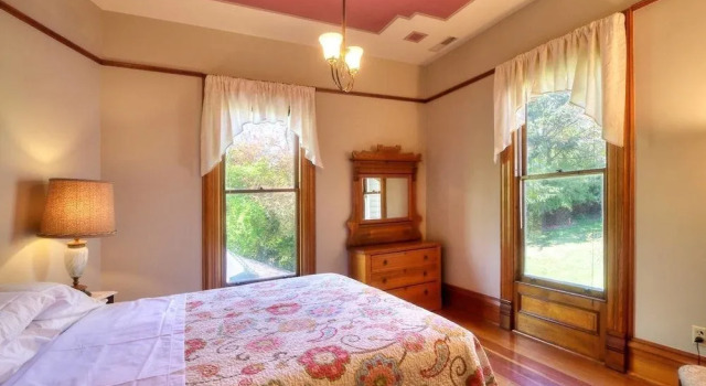 Jacksonville's Historic Nunan House, Prenota Casa vacanze Jacksonville Applegate Valley