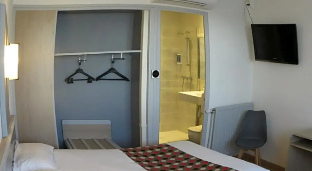 Номер Superior Brit Hotel Confort Dijon Sud