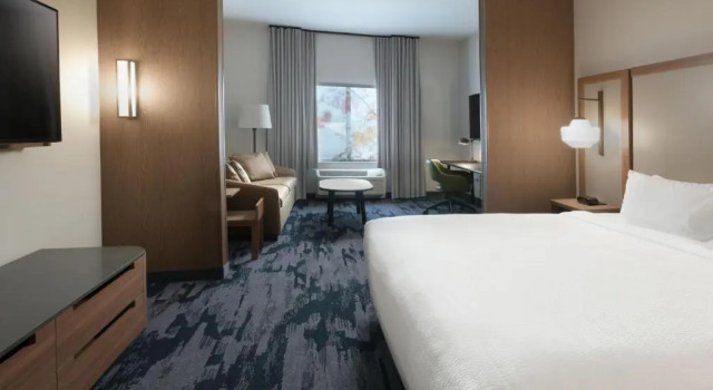 Люкс Fairfield Inn and Suites Dallas East