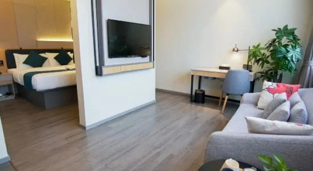 Двухместный люкс Homeinn Selected Hotel (Zhongshan Lihe Plaza Tiyu Road)