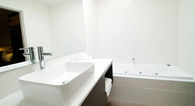 Номер Executive с балконом Posthouse Motor Lodge