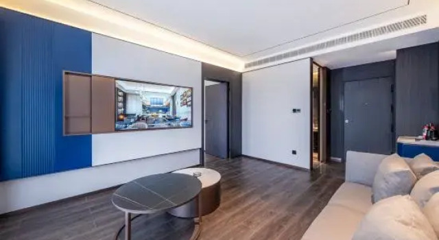 Люкс Executive Mehood Hotel (Kunming Xin Luosiwan Tami Subway Station)