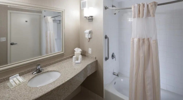 Номер Standard Hilton Garden Inn Rockaway