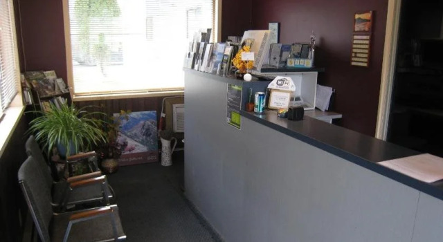 Rondo Motel, Buchen Sie Motel Golden British Columbia