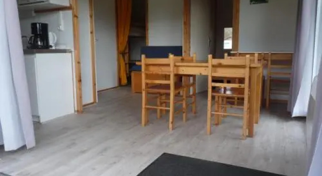 Camping la Chalaronne, Rezerwuj Pole kempingowe Saint-Didier-sur-Chalaronne Ain