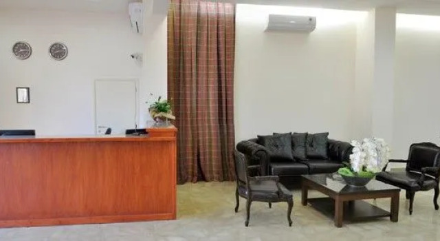 LAGACE Hotel, Rezervovat Hotel Hotely v Baabda s parkováním, Parkování
