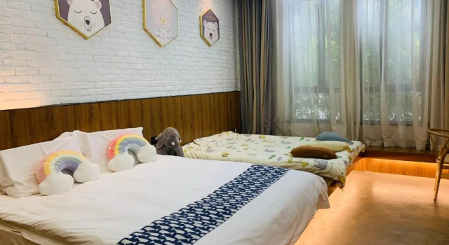 Семейный номер Standard с видом на сад Lin Yin Art Hotel Shanghai Pudong PVG Airport Disneyland Free Shuttle