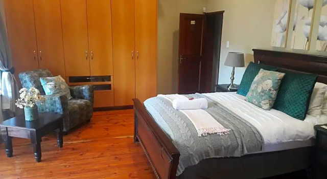 93 on Celliers Guesthouse, Забронировать Отель Луис-Тричард Soutpansberg, рядом с Louis Trichardt Golf Club