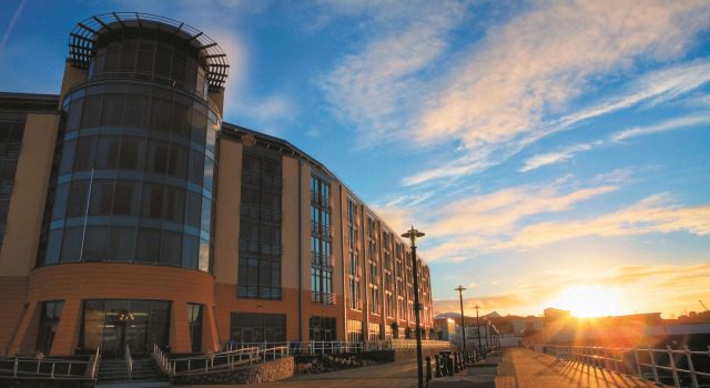 Radisson Blu Waterfront Hotel, Jersey, Boek Hotel Hotels in Channel Islands met zwembad, Zwembad