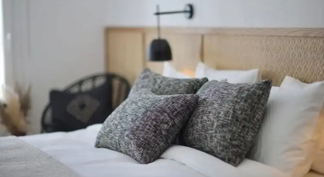 Трёхместный номер Executive с балконом и с видом на бассейн Adama Mykonos Boutique Hotel