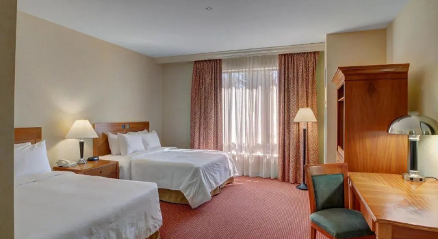 Четырёхместный номер Standard Wellsworth Hotel