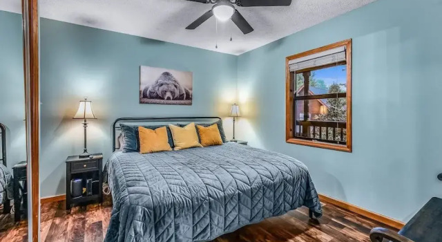 Коттедж Count Your Blessings 3 Bedroom Home