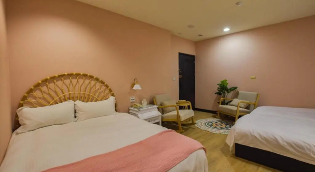 Standard Vierer Zimmer Keller Ashare Hotel