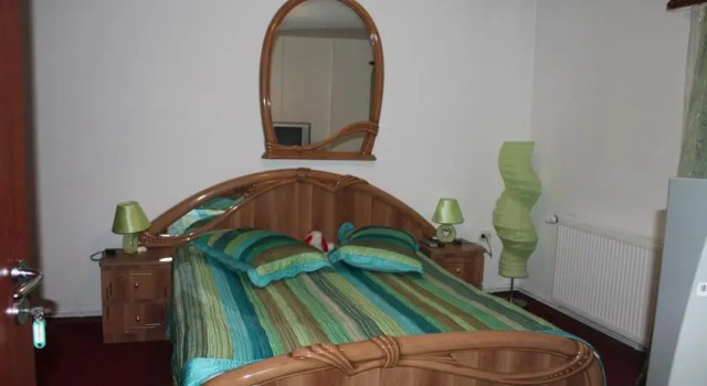 Complex Agroturistic Flori, Rezervovat Hotel Hotely v Hunedoara s parkováním, Parkování