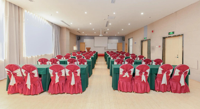 Ji Hotel Zhengzhou International Convention Centre Zhongzhou Avenue, Rezervovat Hotel Čeng-čou Henan