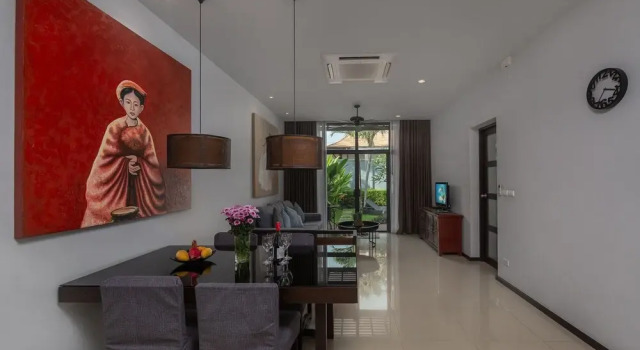 VILLA ARU Private Pool 3 min to Naiharn Beach, Забронировать Вилла Отели острова Пхукета с бассейном, Бассейн