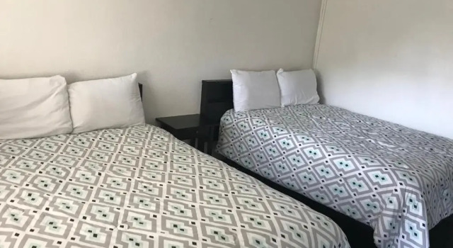 Четырёхместный номер Standard Westwind Lodge