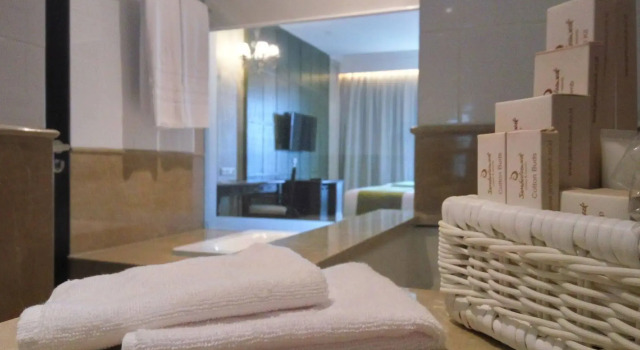 Jambuluwuk Oceano Seminyak Hotel