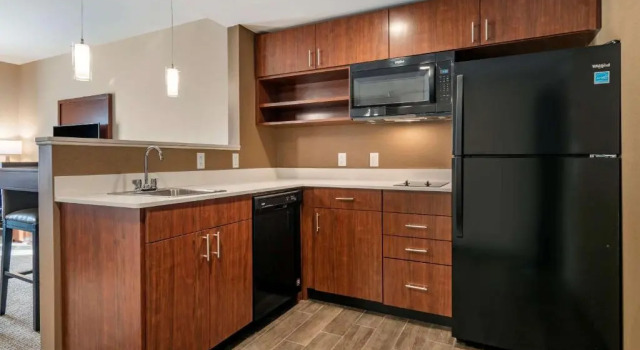 Люкс Comfort Suites Camp Hill-Harrisburg West