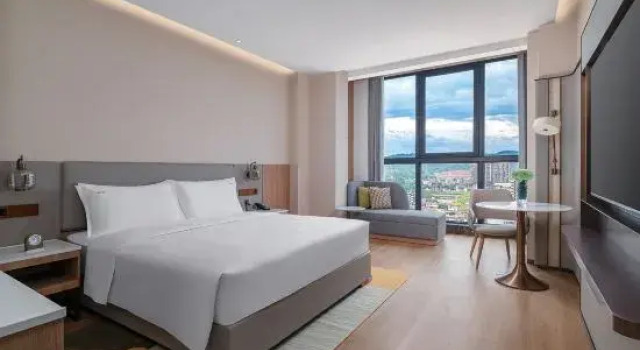 Двухместный люкс с 3 комнатами Holiday Inn Shaoguan Shaozhou City by IHG