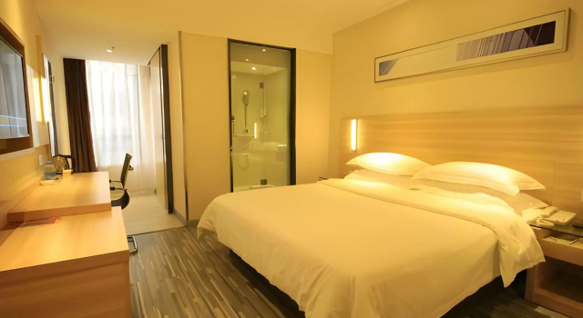 City Comfort Inn Guangzhou Zhongluotan Culture Square, Boek Hotel Hotels in Guangdong met parkeren, Parkeren