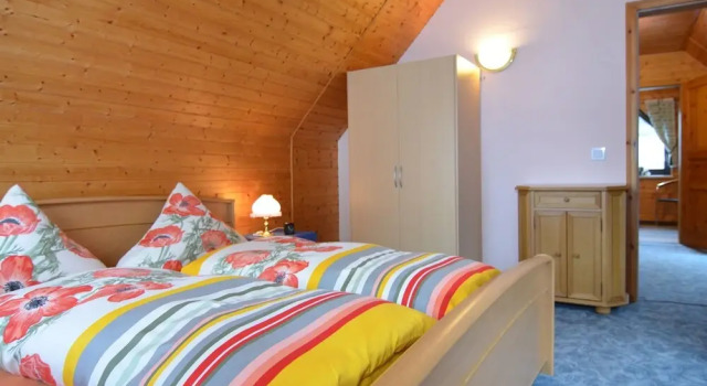 Charming Holiday Home in Cranzahl Near the Forest, Rezervasyon Otel Sehmatal-Neudorf 