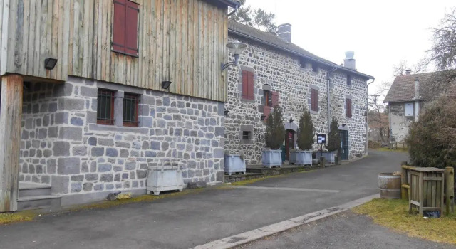 Auberge de Mazayes, Prenota Ostello Ostelli a Alvernia, Ostello