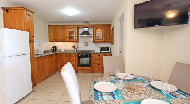 Rosalie Apt #2 by Bluescape, Prenota Hotel Christ Church Barbados