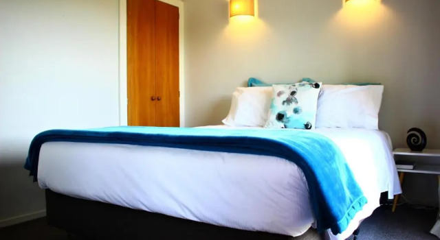 Апартаменты с видом на море Duvauchelle Seaside Motel