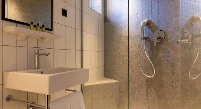 Четырёхместный номер Standard Hôtel Moderniste