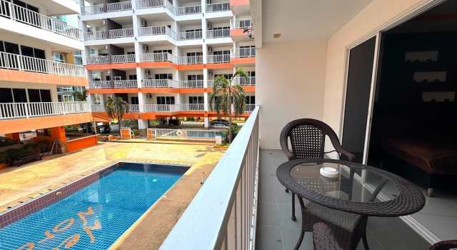 Апартаменты Pool-view Studio With Balcony - New Nordic VIP 4, Pratumnak