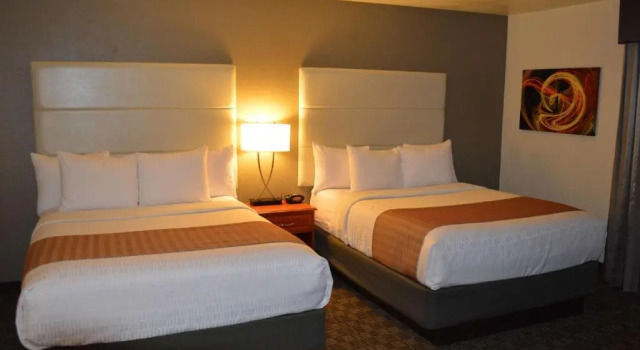Четырёхместный номер Standard с видом на внутренний двор Fairfield by Marriott Inn & Suites Atascadero Paso Robles