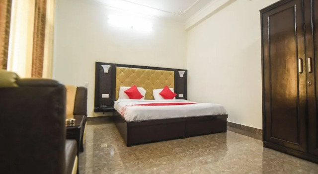 Oyo 15438 Vivek Nomadic