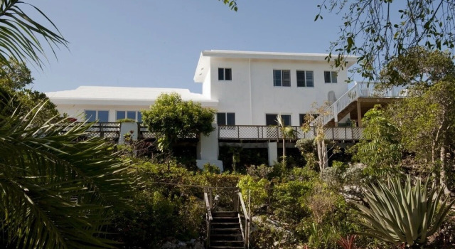 Wreckless 4 Bedroom Home