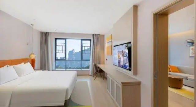 Люкс Deluxe Home2 Suites By Hilton Zhangjiajie Tianmen Mountain