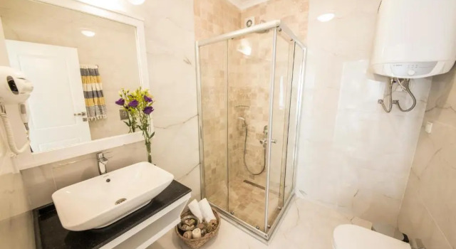 Полулюкс с видом на сад Cedrus Suites